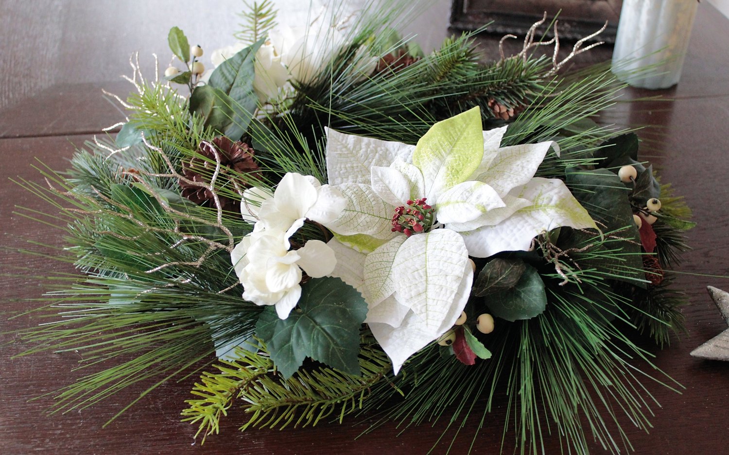 1455 778 a3 Искусственный венок 'пуансеттия / роза / гортензия / ель', Ø 50 см, бежево-белый H-andreas  - Вид №1