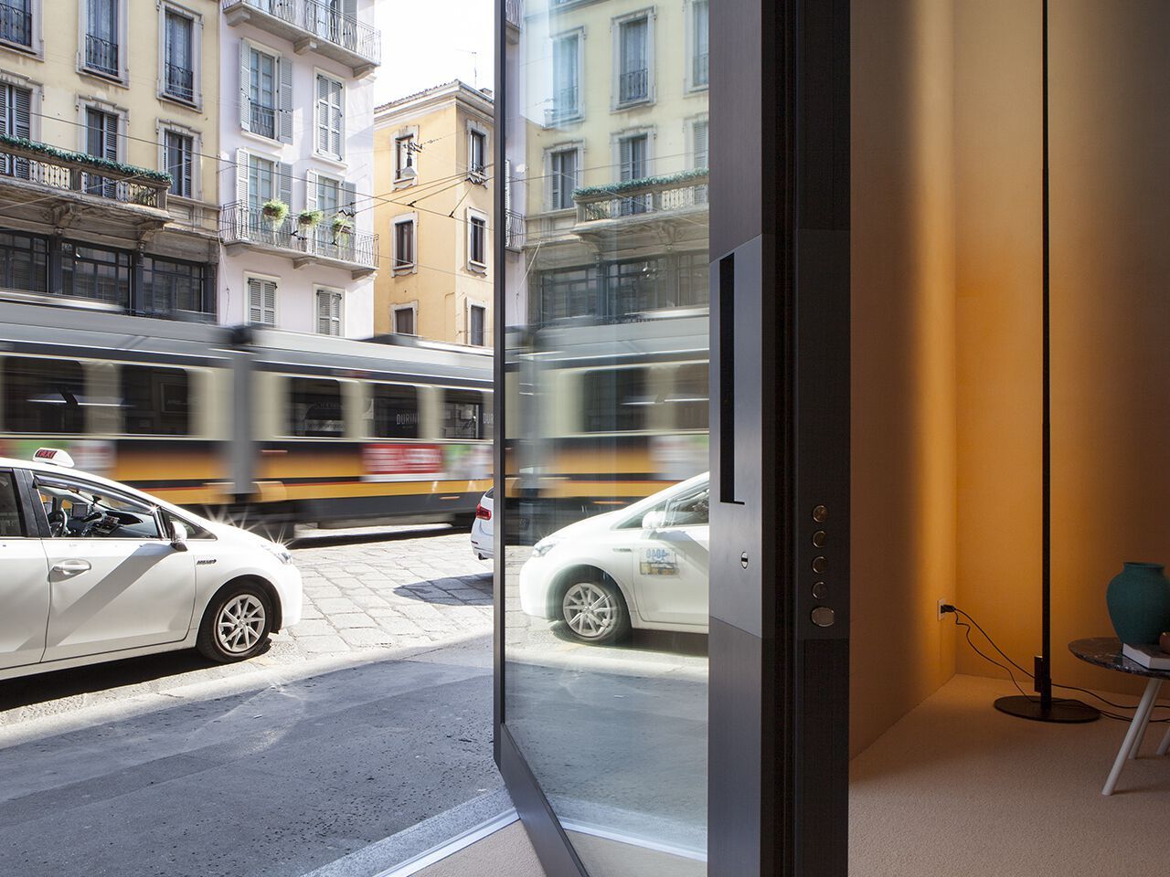 Застекленная входная дверь Oikos Nova ARCH-00020258 - Вид №2