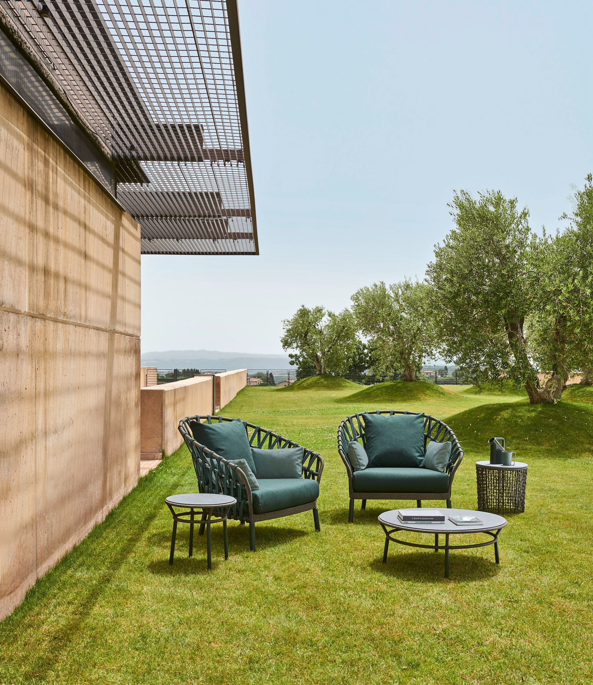 Круглый алюминиевый журнальный столик с порошковым покрытием Varaschin Эмма ARCH-00150622 - Вид №4