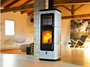 MCZ Дровяная печь для воздушного отопления Wood