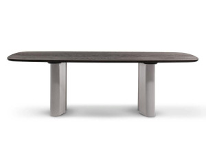 Обеденный стол