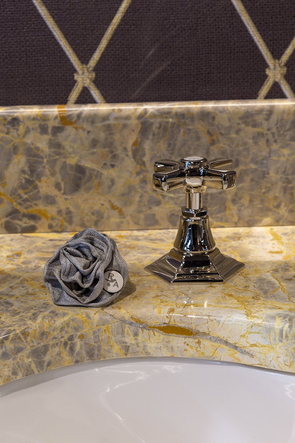 Смеситель для биде с 3 отверстиями и поворотным горлышком Park Avenue Crowe ARCH-00019655 - Вид №2