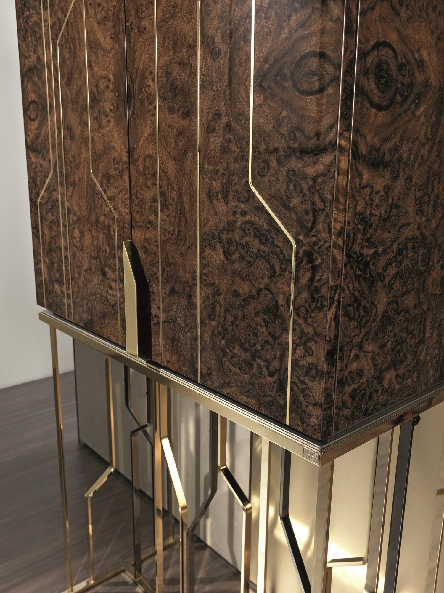 Деревянный барный шкаф со встроенным освещением Longhi Loveluxe 2017-Essence collection ARCH-00074019 - Вид №3