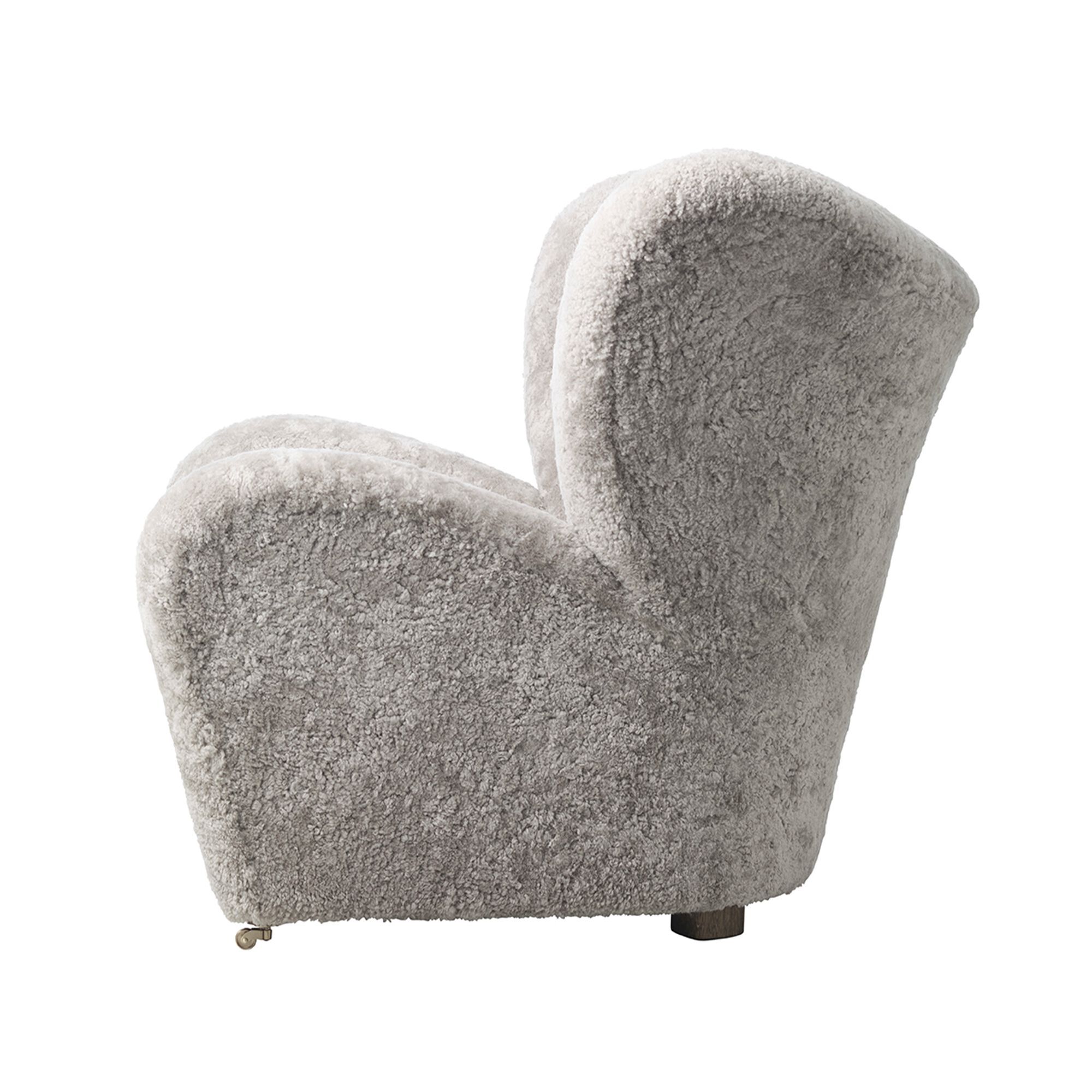 Кресло из овчины с подлокотниками Audo Copenhagen The Tired Man ARCH-00021598 - Вид №4