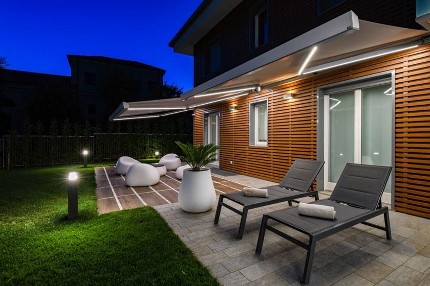 KE Outdoor Design Моторизованный тент-бокс с кронштейнами Tende a cassonetto sun-id-1435820 - Вид №11