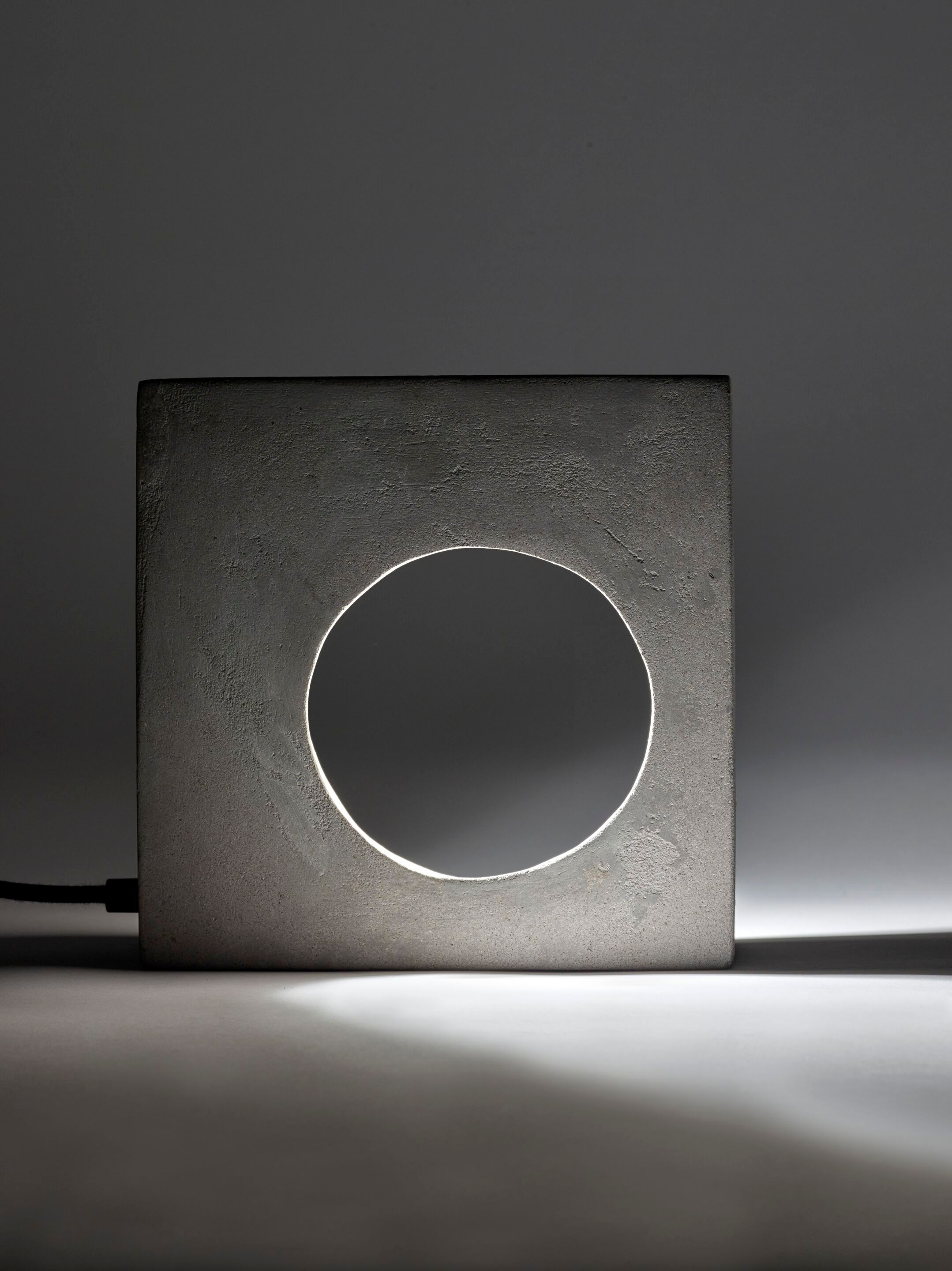 Бетонная светодиодная настольная лампа Serax Освещение от Патрика Пэриса ARCH-00091267 - Вид №3