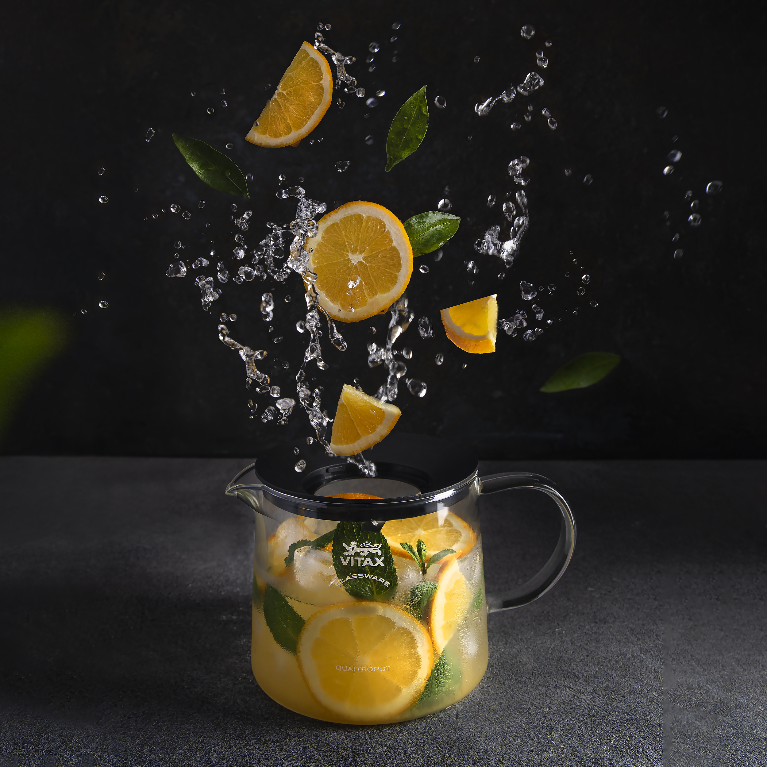 VX-3308 Заварочный чайник / bodiam. изготовлен из особо прочного, боросиликатного термостойкого стекла, позволяющего использовать колбу на газовых и электрических плитах. легкосъёмная крышка из пищевого пластика. контейне-фильтр из нержавеющей стали 18/10 Santreyd  - Вид №3