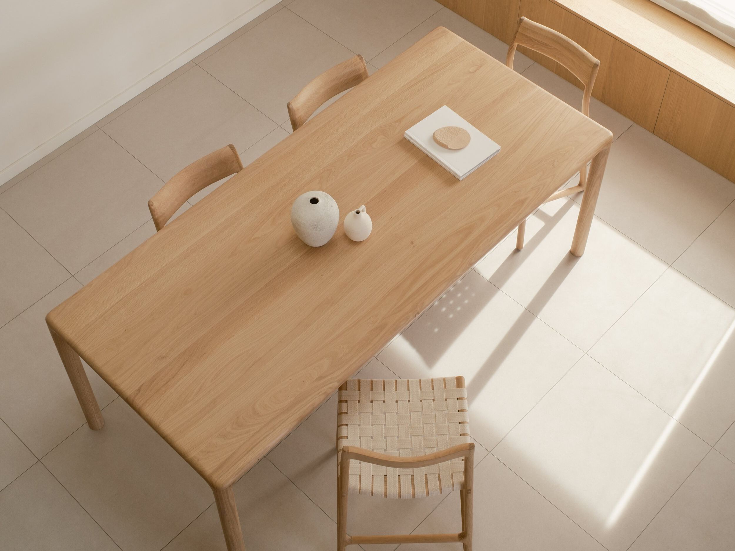 Прямоугольный обеденный стол из дуба Gazzda DERVEN ARCH-00033791 - Вид №4