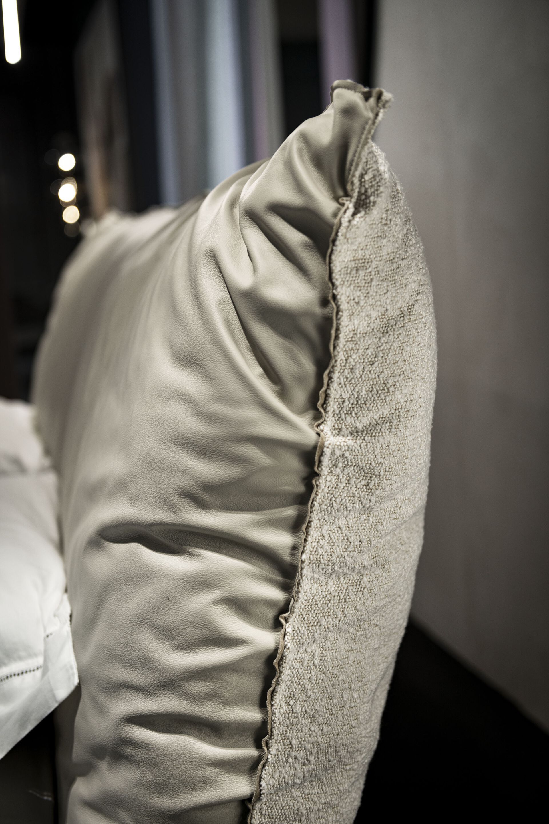 Двуспальная кровать с мягким изголовьем Cattelan italia PASCAL ARCH-00040740 - Вид №3