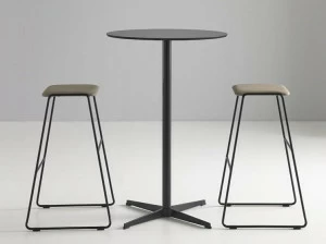 Mobboli Высокий табурет из саночной ткани со встроенной подушкой Hug 12 ta