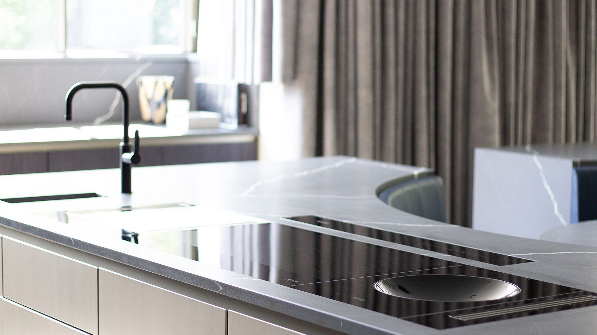 Кухня с островом со встроенными ручками TM Italia Cucine ARCH-00129249 - Вид №2