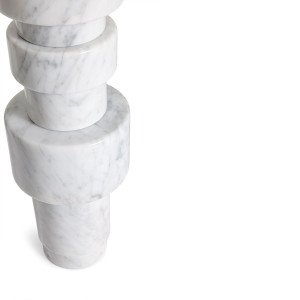 Настольная лампа из каррарского мрамора