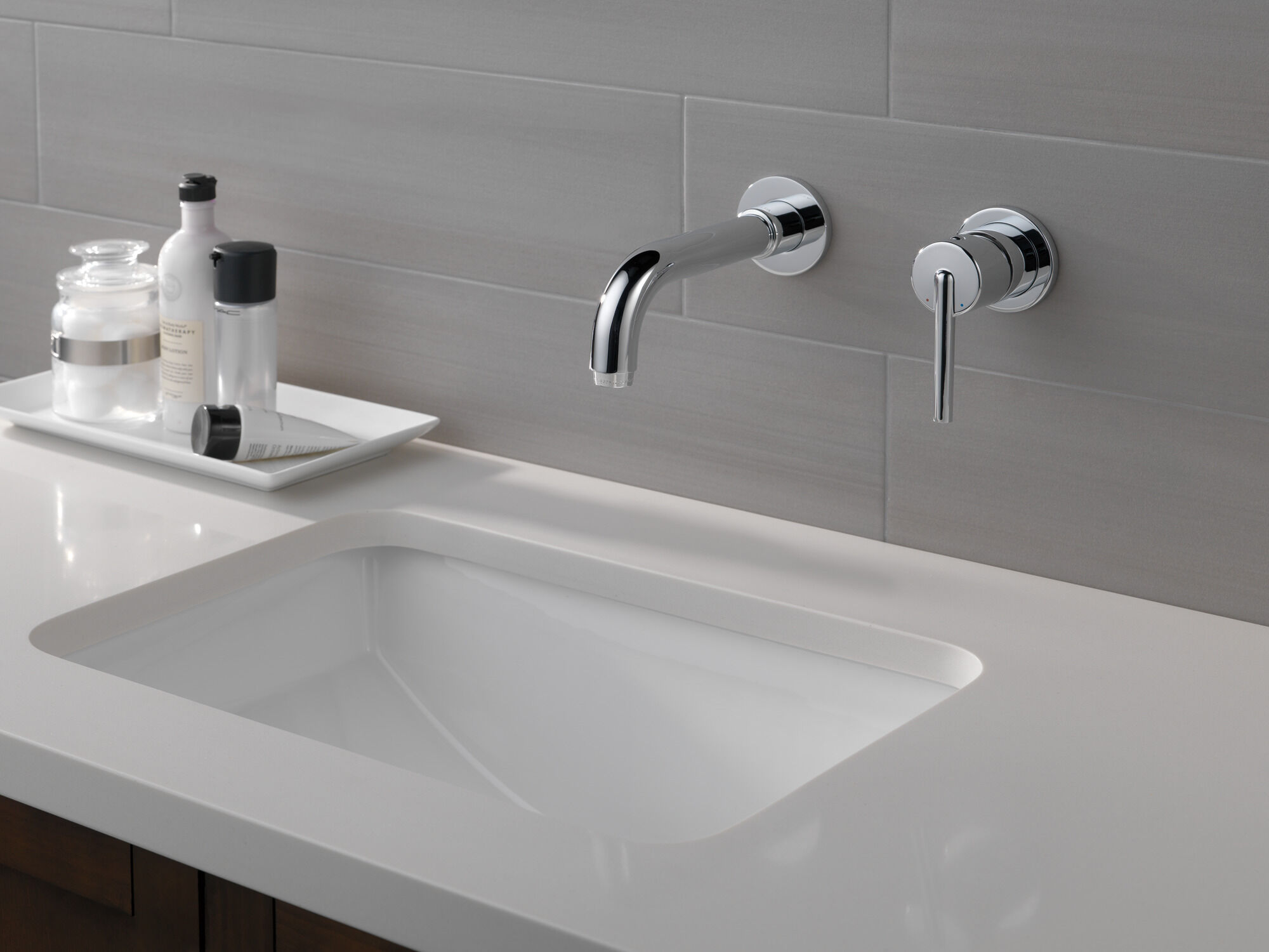 T3559LF-WL Накладка для смесителя для ванной комнаты с одной ручкой на стене Delta Faucet Trinsic Хром  - Вид №1