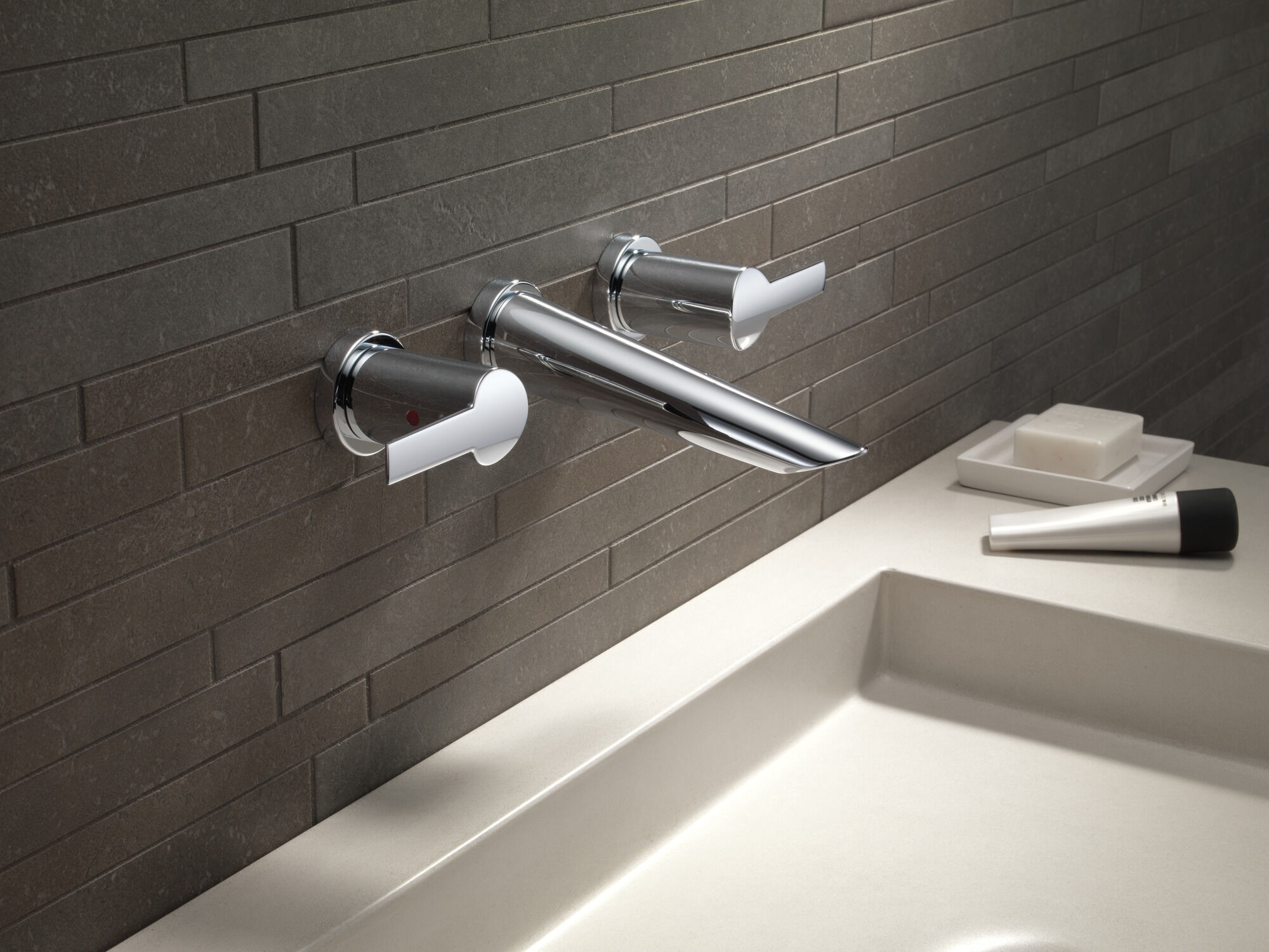 Смеситель для ванной на стене с двумя ручками Delta Faucet T3561LF-WL - Вид №4