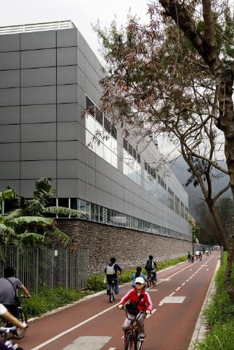 VMZINC Вентилируемый фасад из цинк-титана с кассетами sun-id-1426462 - Вид №2