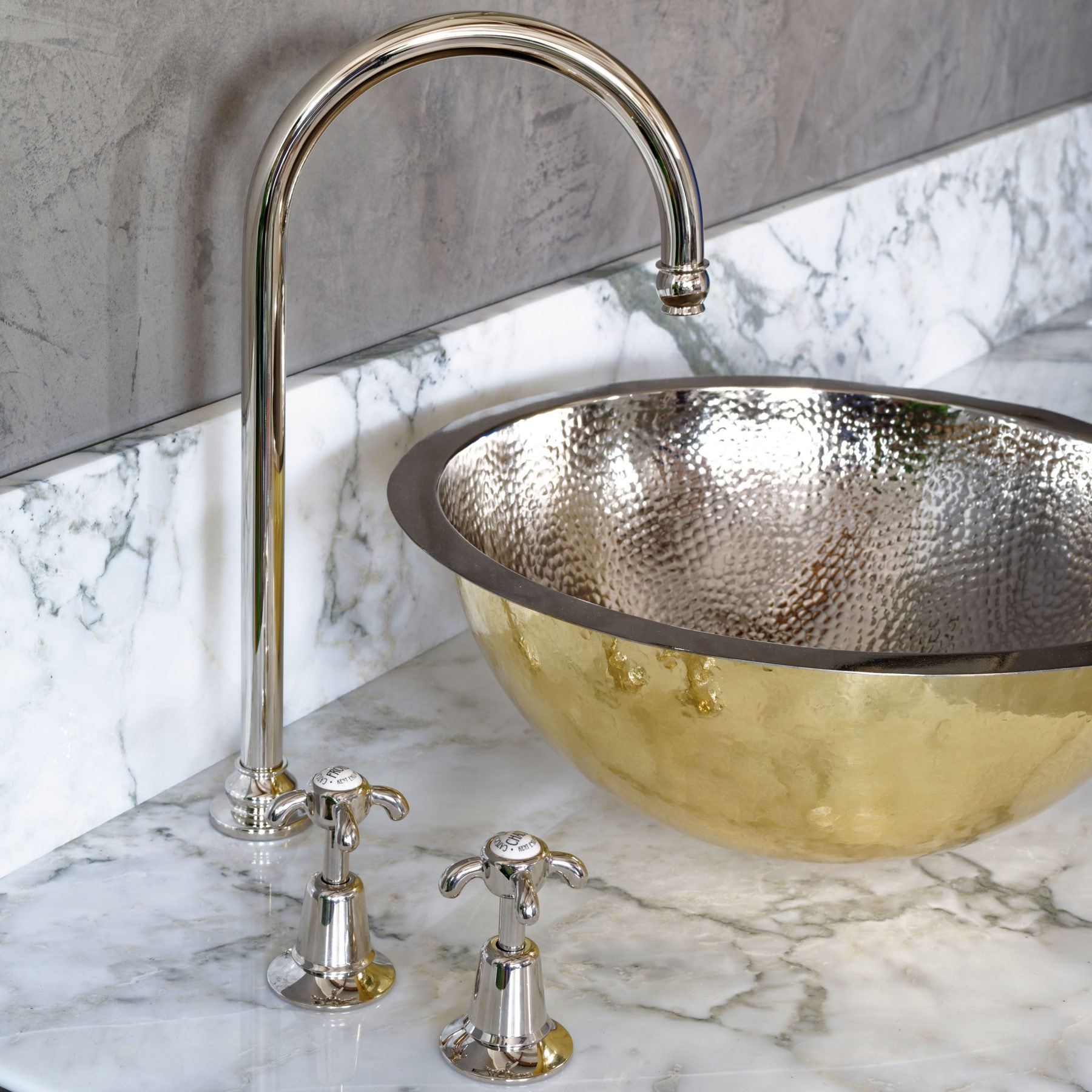 Basin Taps краны The Extended Swan Basin Mixer Catchpoleandrye  - Вид №2