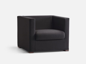 Кресло с подлокотниками