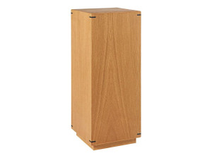 Дубовый пьедестал