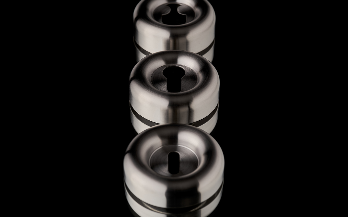 12900102001 Толстая накладка с отверстием для ключаd line Tom Dixon  - Вид №1