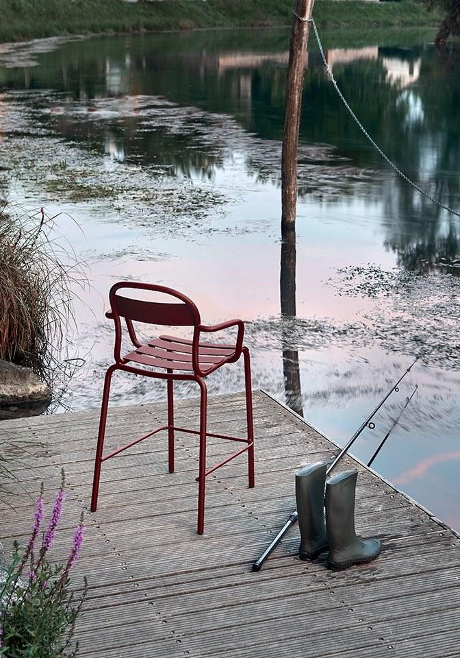 COLOS Высокий штабелируемый табурет из листового металла с подлокотниками Stecca sun-id-1381347 - Вид №1