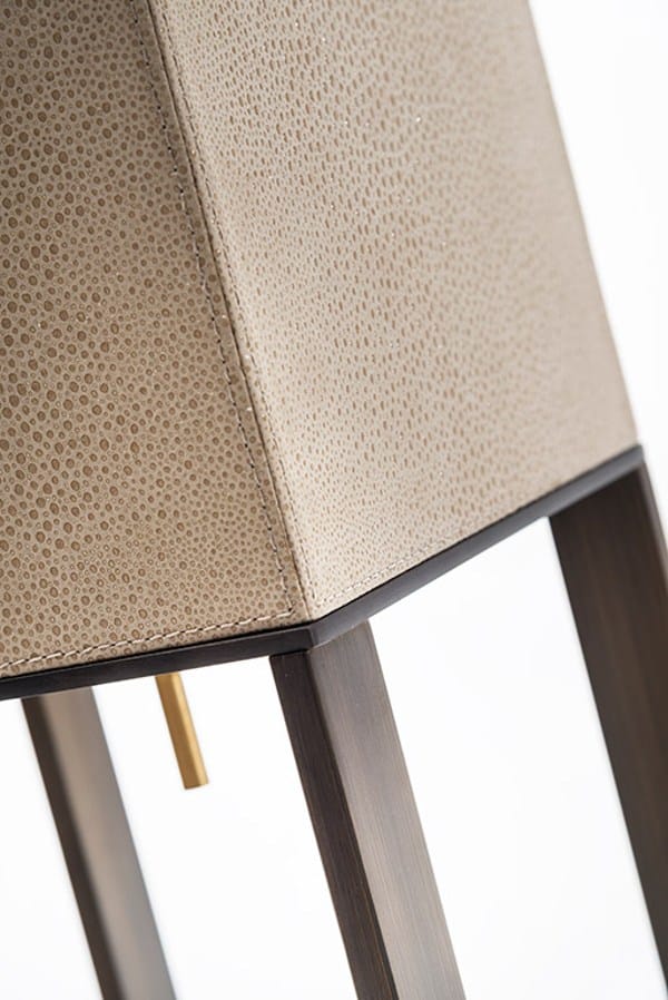 Кожаная светодиодная настольная лампа OAK Милан ARCH-00028993 - Вид №4