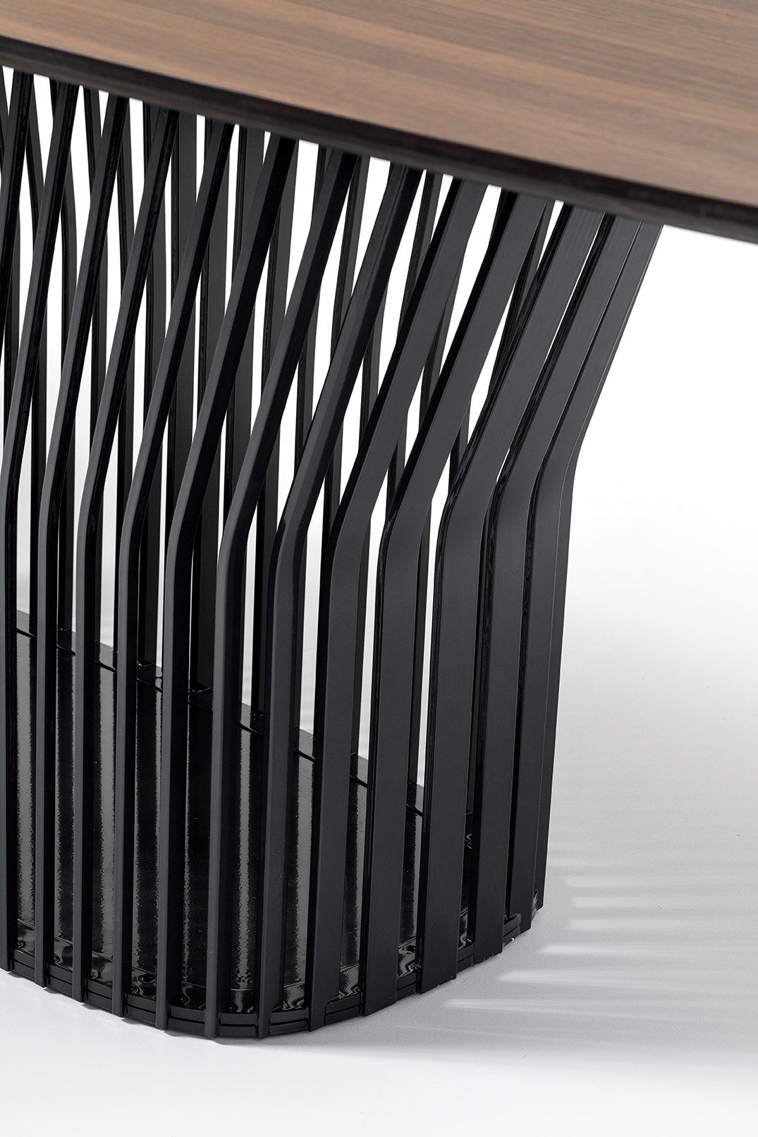 Прямоугольный стол из шпона TrabA' Ray ARCH-00094576 - Вид №1