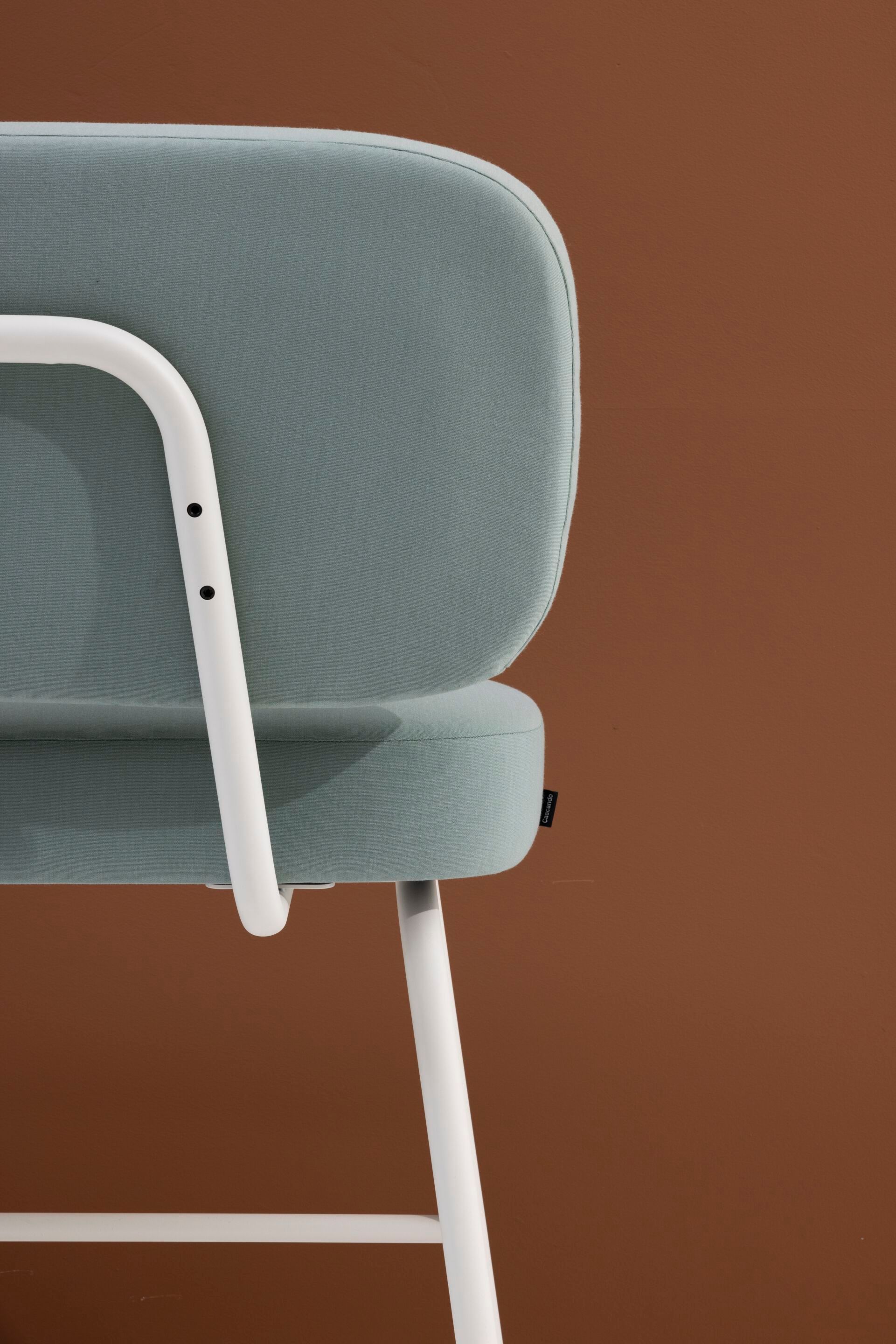 Высокая скамейка из ткани со спинкой Cascando Pully ARCH-00119758 - Вид №4