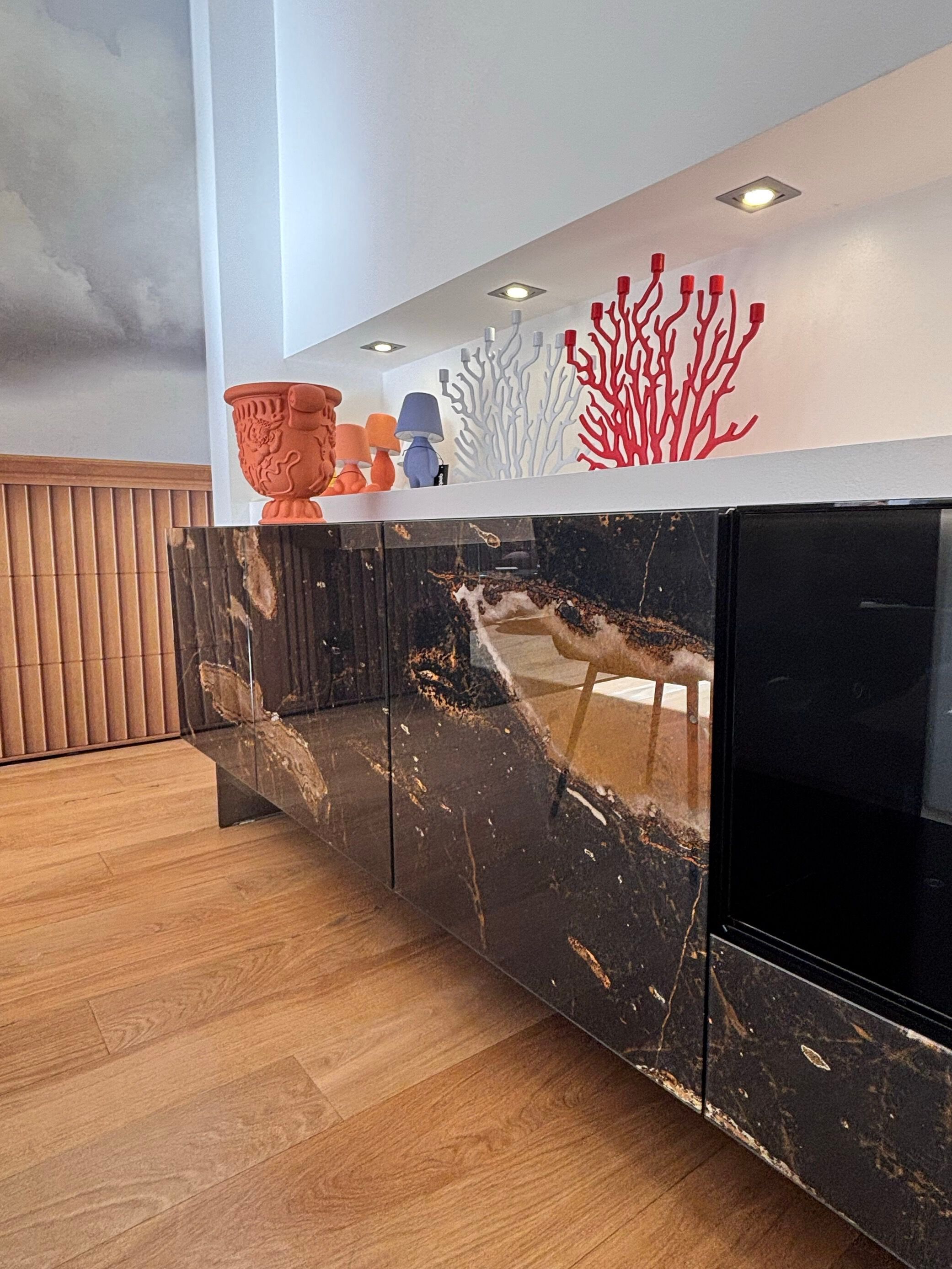 Стеклянный шкаф In Stock озеро ARCH-00105633 - Вид №3