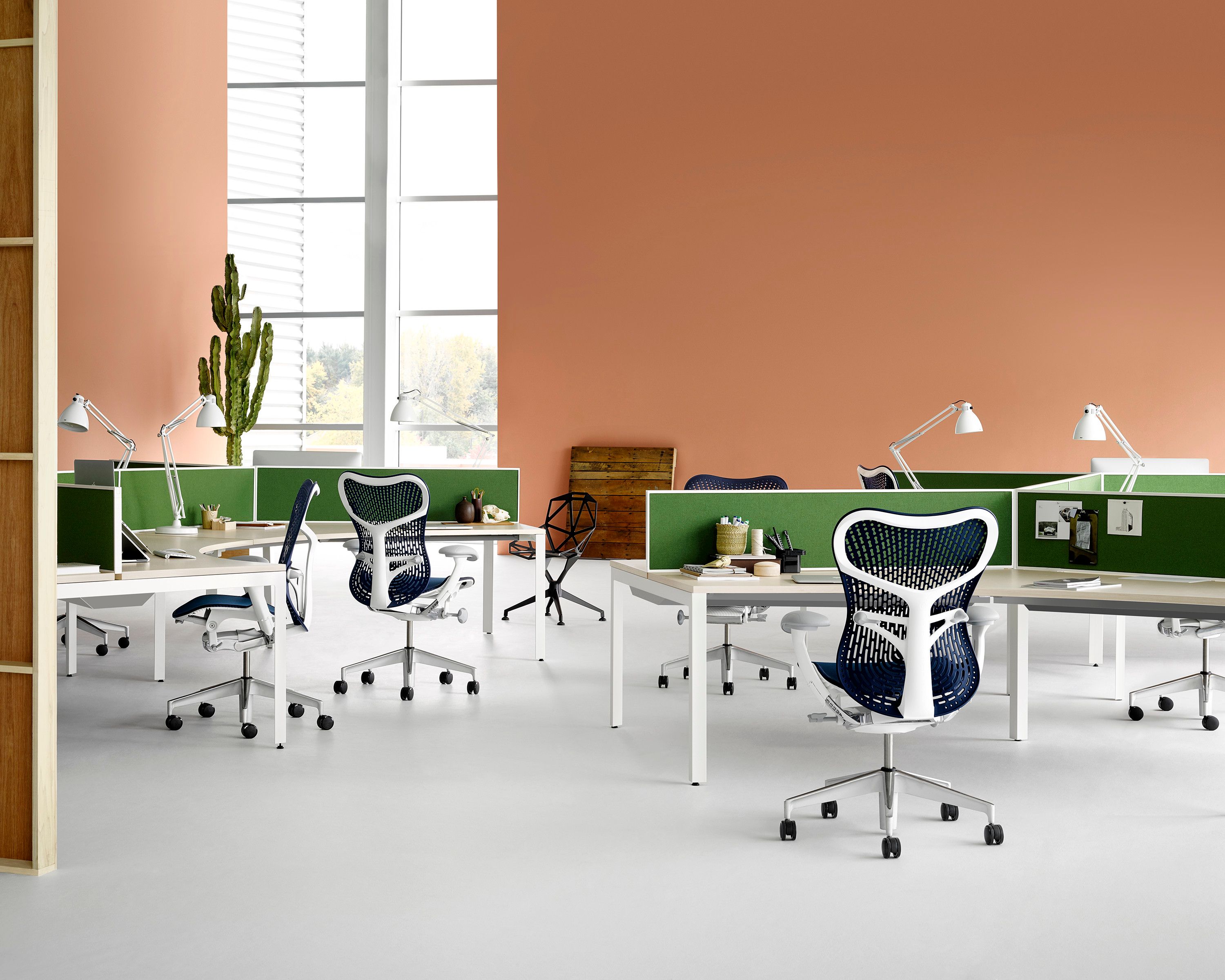 Эргономичное офисное кресло с вращающейся тканью Butterfly Herman Miller Mirra 2 ARCH-00092336 - Вид №23