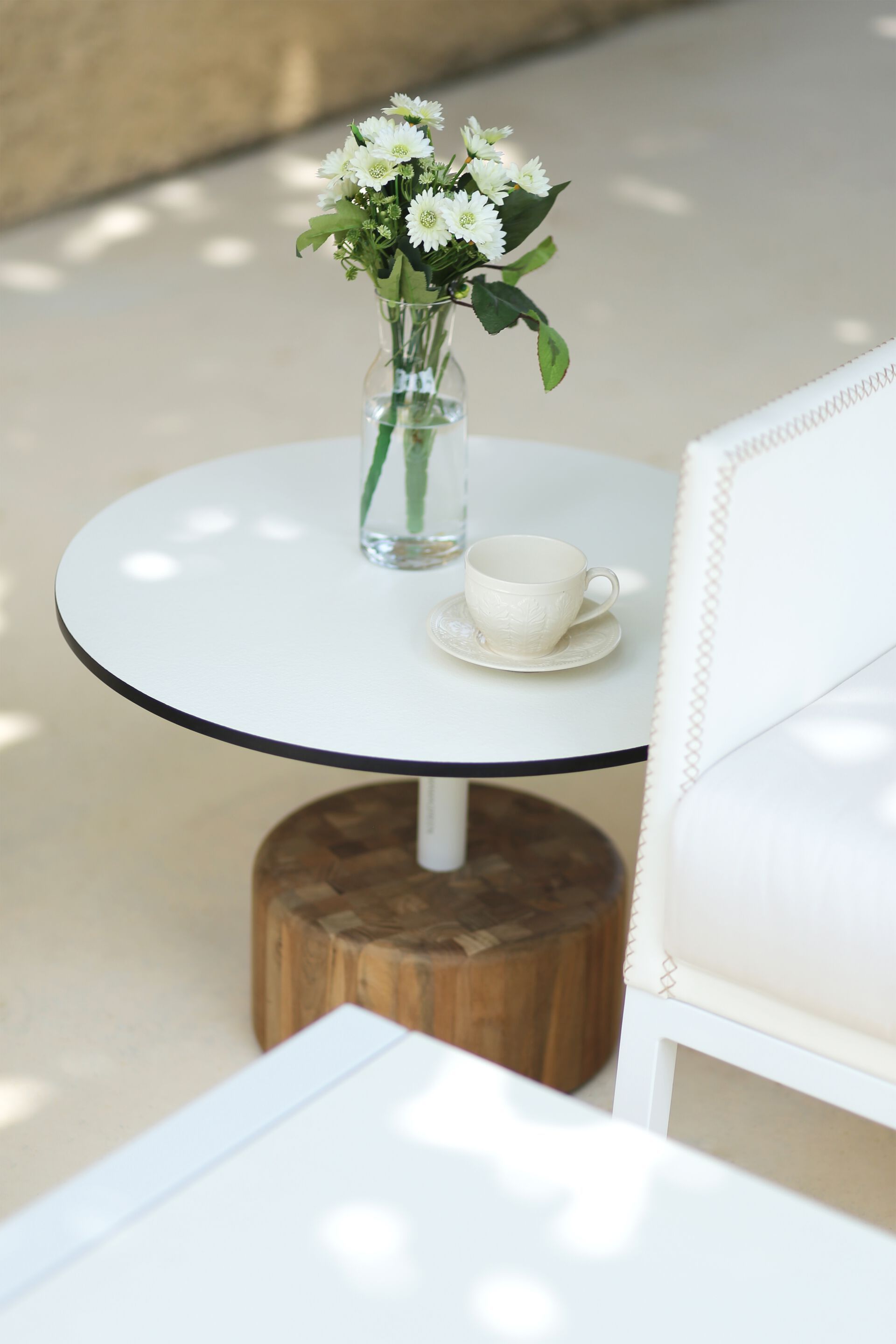 Круглый стол с верхней частью HPL и каменным основанием MAMAGREEN Glyph ARCH-00129277 - Вид №9