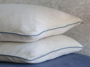 Льняная наволочка с окантовкой