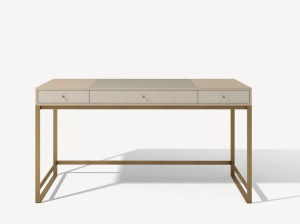 Деревянная и кожаная консоль с металлическим декором