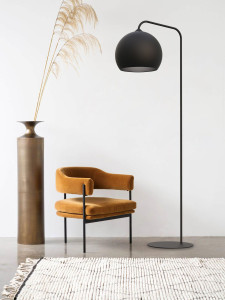 Галогенная напольная лампа