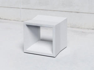 Бетонное наружное сиденье