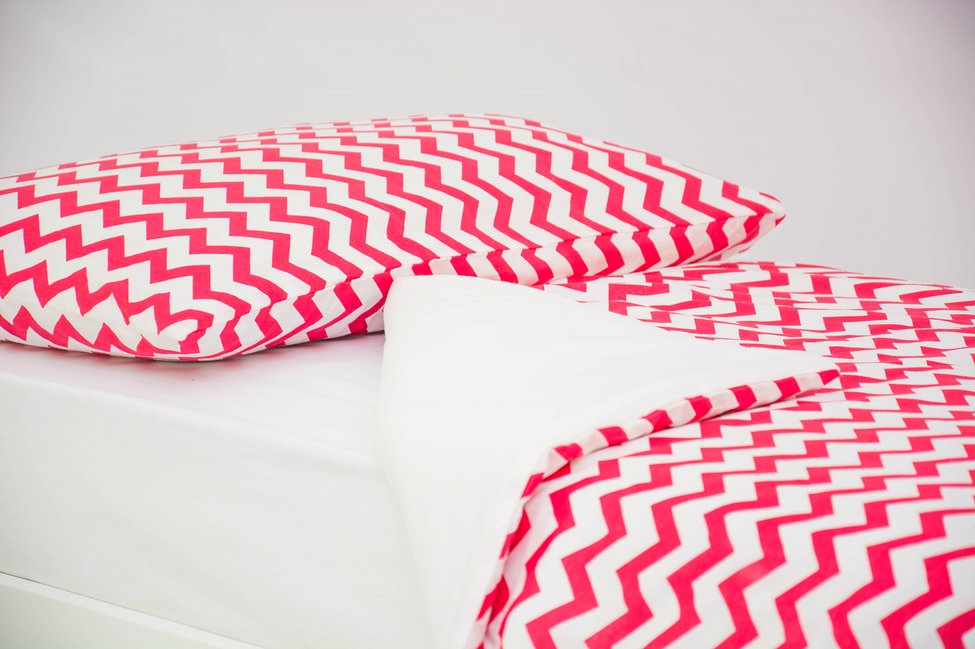 Детское постельное белье "Зигзаги" красное БЕЛЬМАРКО  327401 Красный Santreyd  - Вид №2