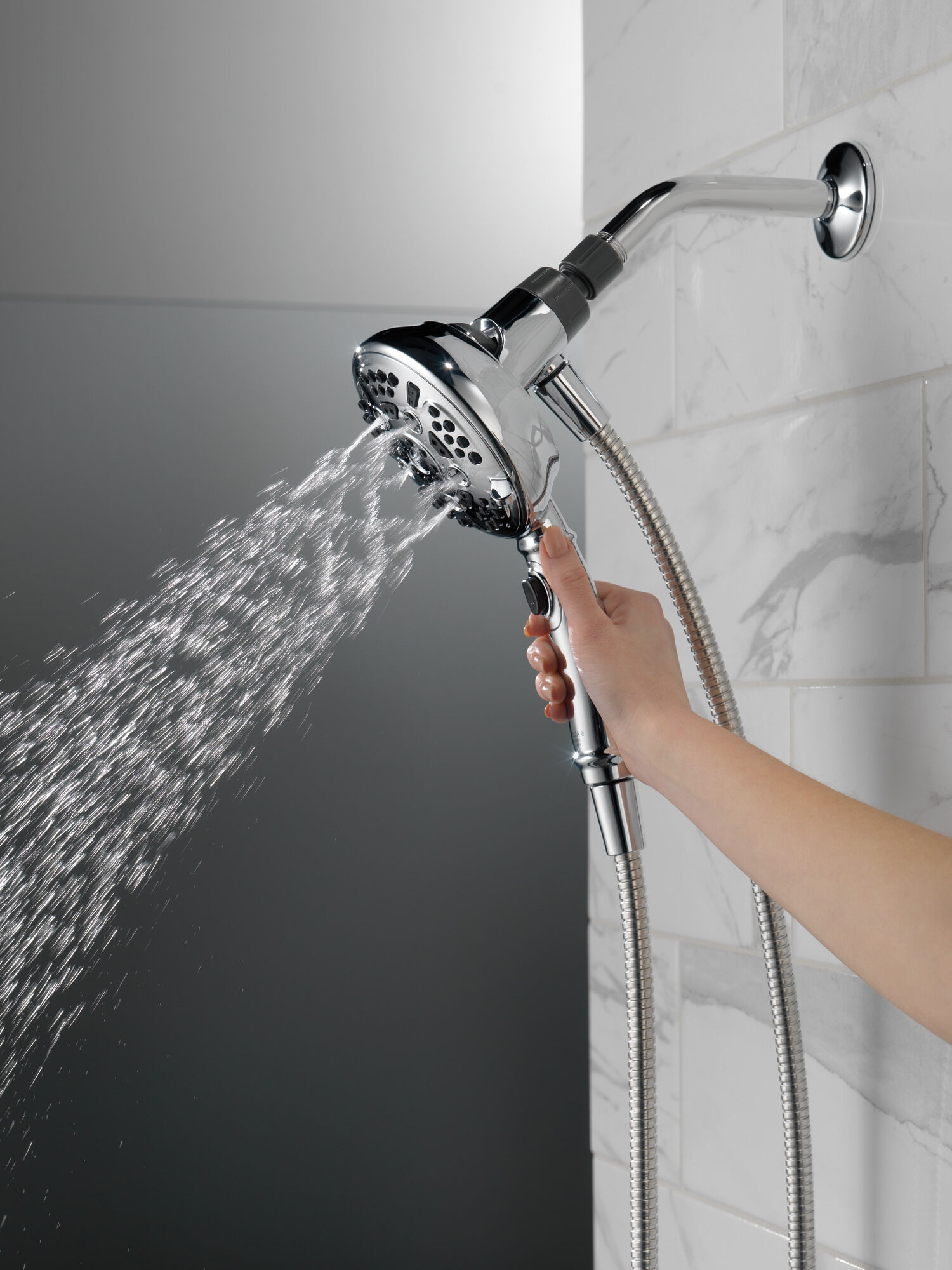 75506 Ручной душ SureDock ™ с 7 настройками Delta Faucet DELTA Хром - Вид №4