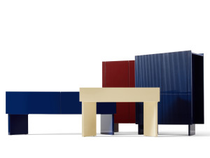 Деревянная прямоугольная консоль с ящиками