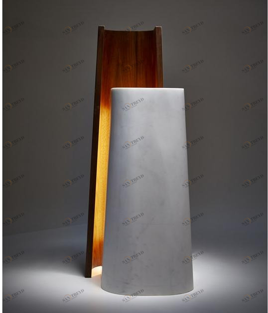 REDA AMALOU DESIGN Настольная лампа из мрамора и ореха sun-id-1508718