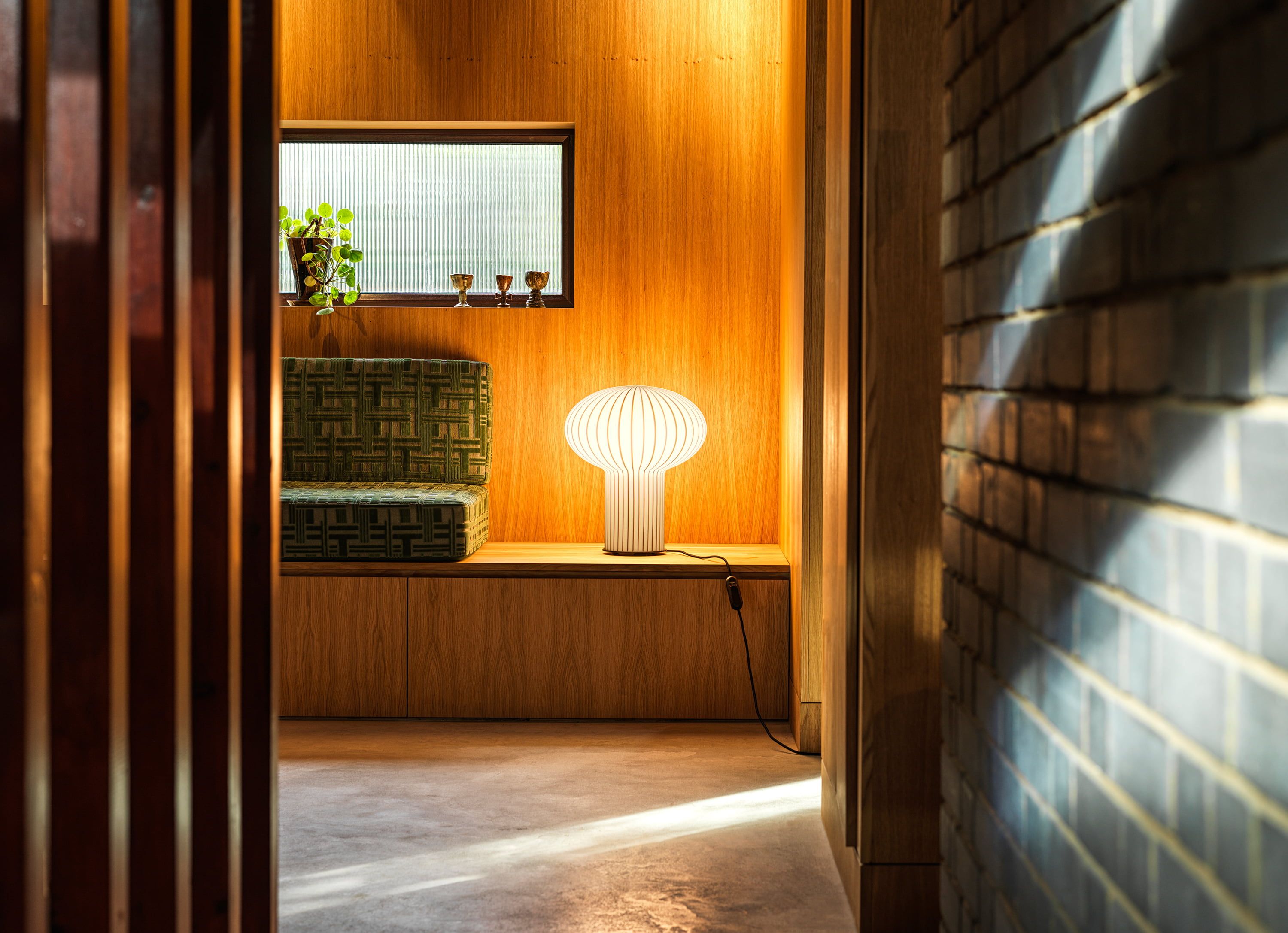 Светодиодная настольная лампа из дутого стекла Established&Sons филигрань ARCH-00120554 - Вид №8