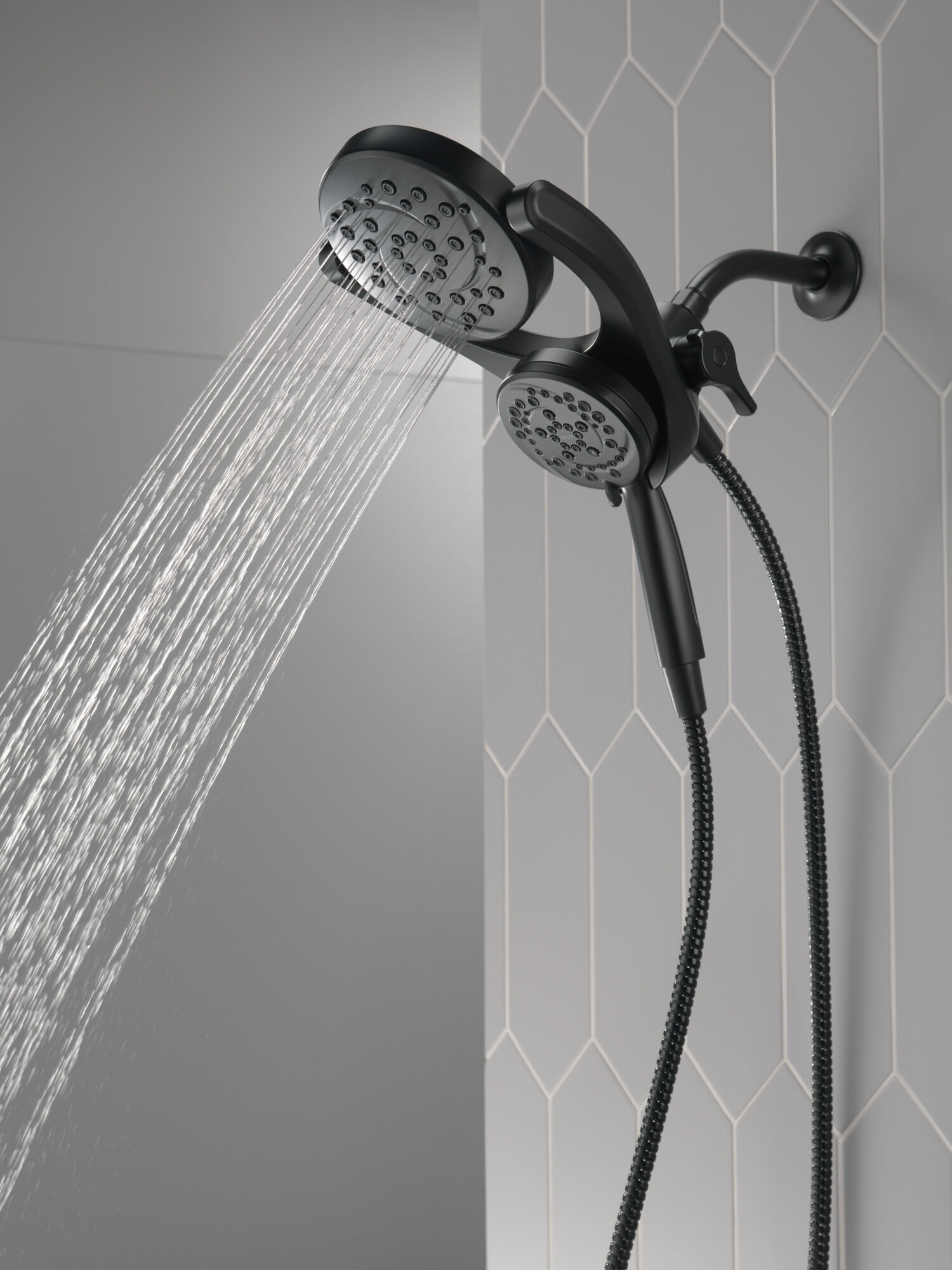 75699BL HydroRain® 4-настройка душевая лейка два в одном Delta Faucet DELTA Матовый черный - Вид №10