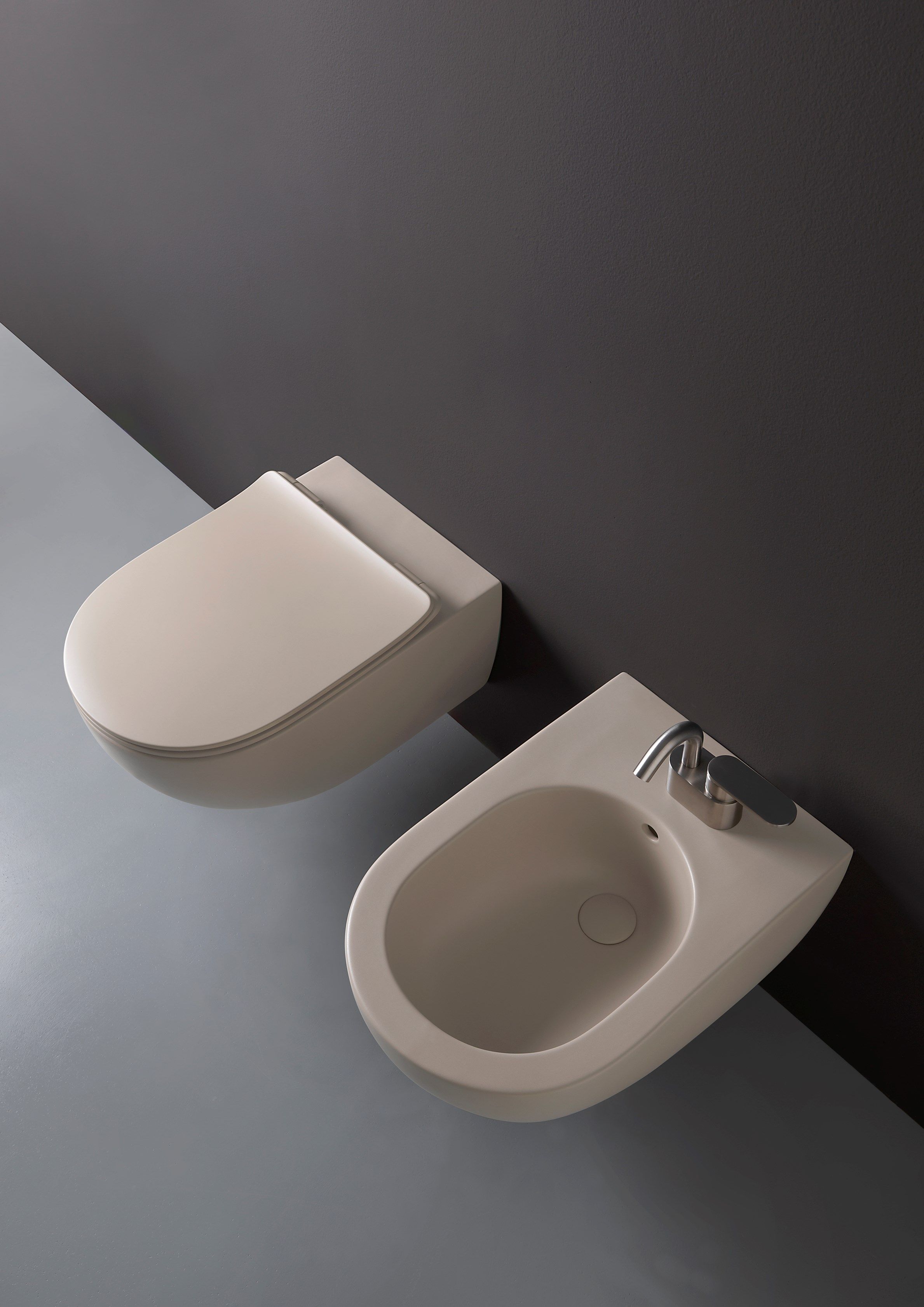 Керамический подвесной туалет Ceramica Flaminia приложение ARCH-00099817 - Вид №1