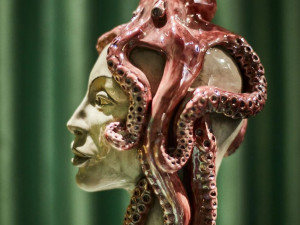 Керамическая ваза