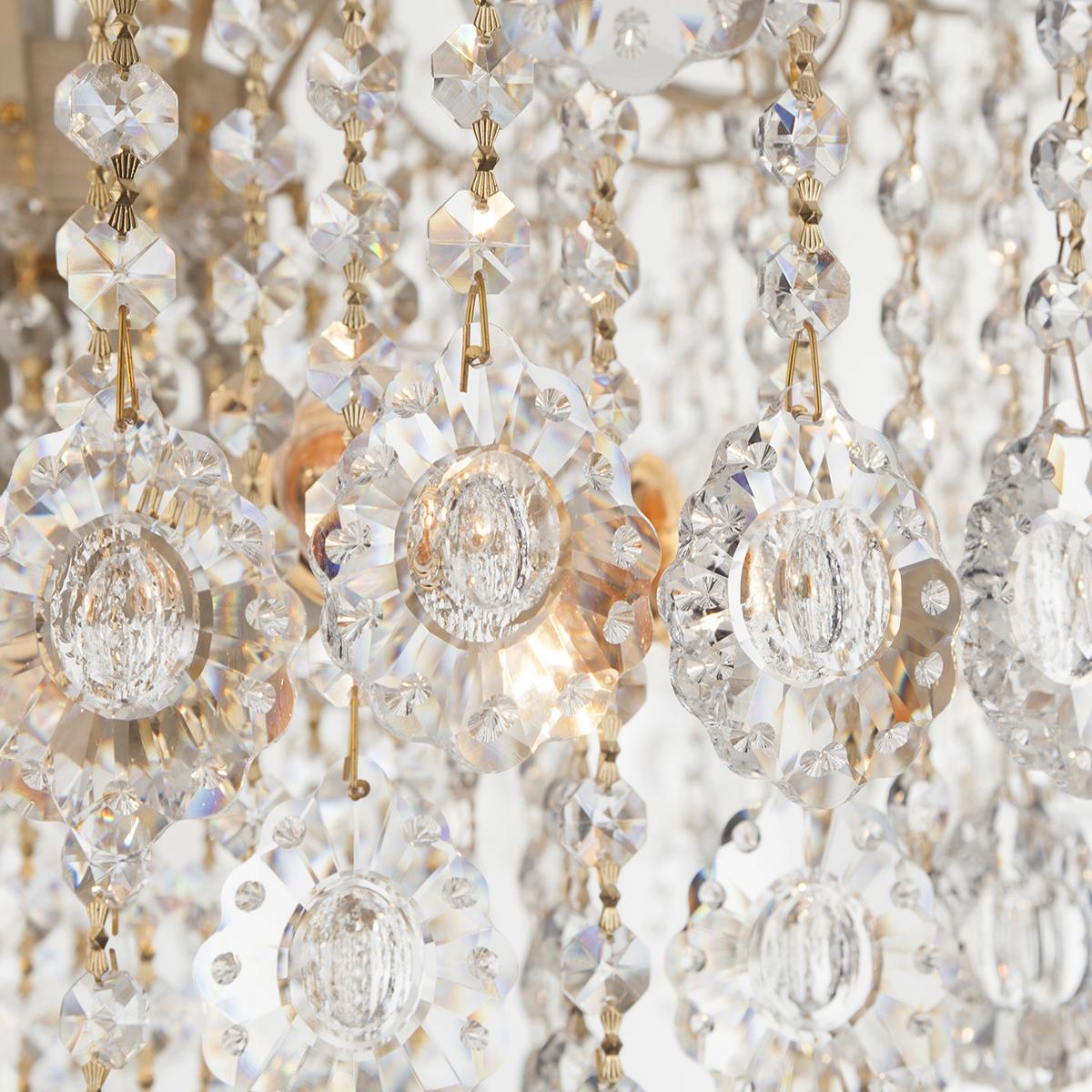 Потолочная люстра IDLamp Grace 299/8PF-Whitepatina IDLAMP ДИЗАЙНЕРСКИЕ, GRACE 181551 Белый  - Вид №1