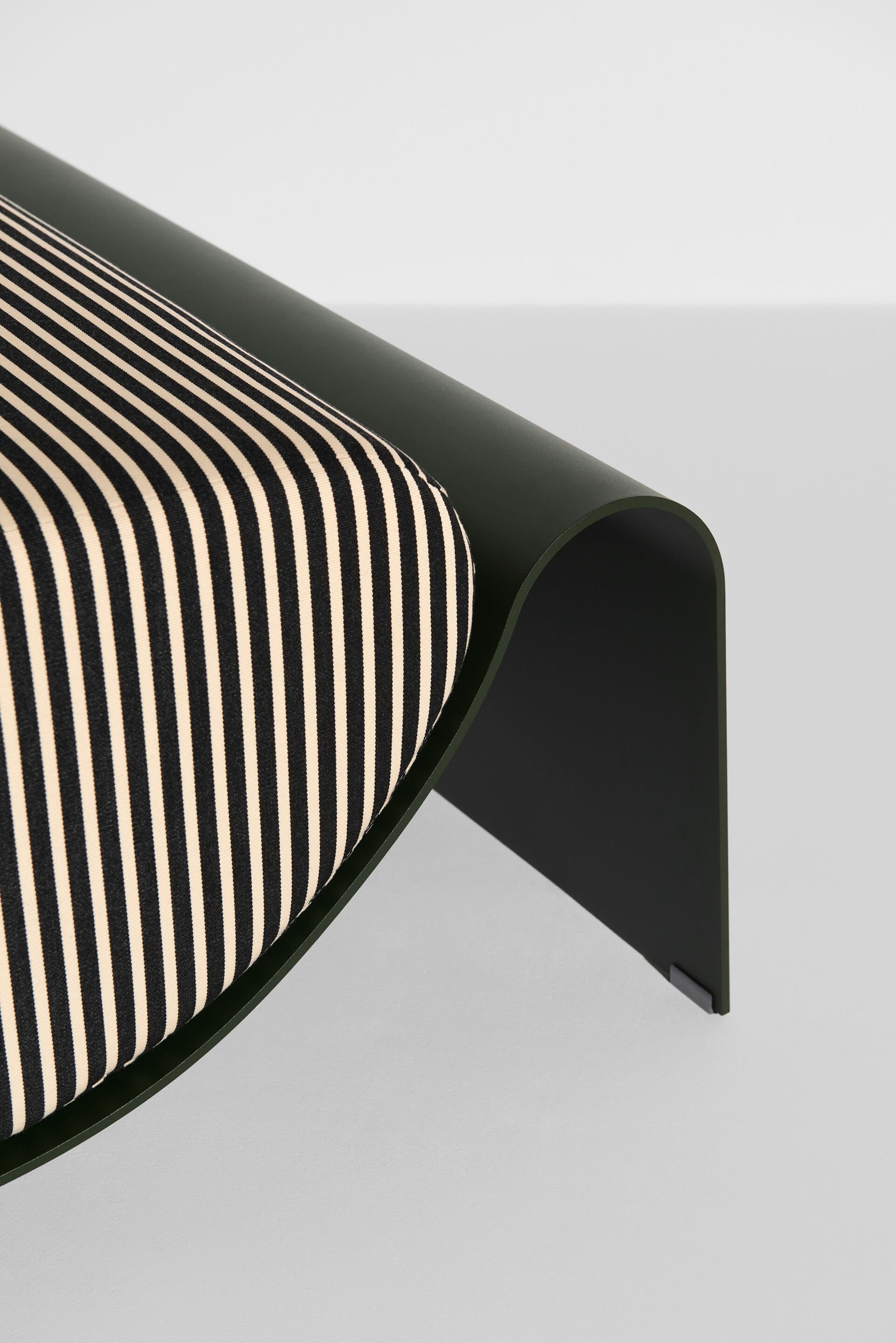 Алюминиевая подставка для ног с порошковым покрытием Petite Friture Eclipse ARCH-00140544 - Вид №4