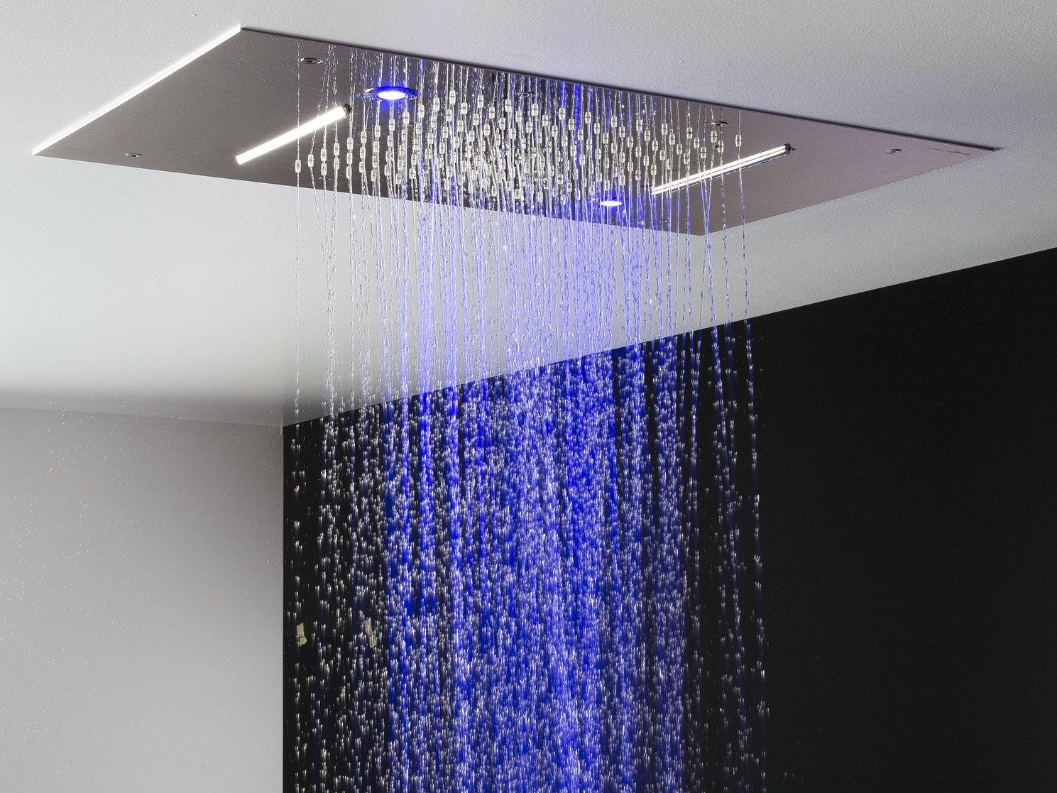 Хромированная латунная душевая головка с хромотерапией FIMA CARLO FRATTINI Harmonia ARCH-00090317