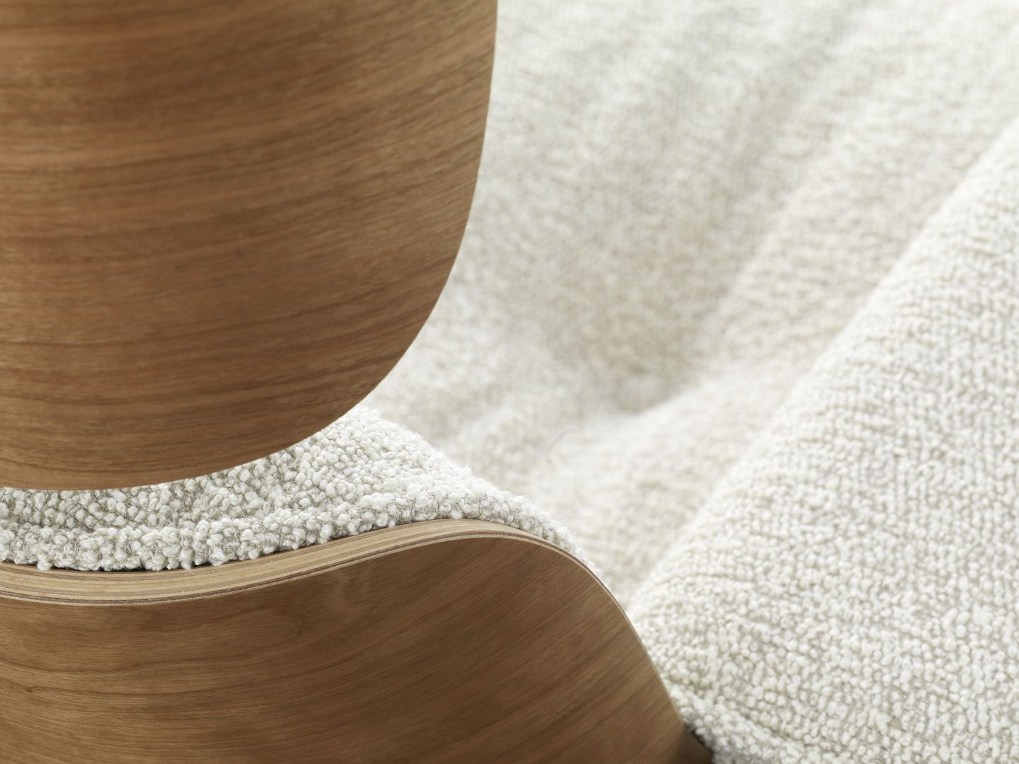 Тканевое вращающееся кресло с подставкой для ног VITRA Eames Lounge Chair ARCH-00010548 - Вид №9