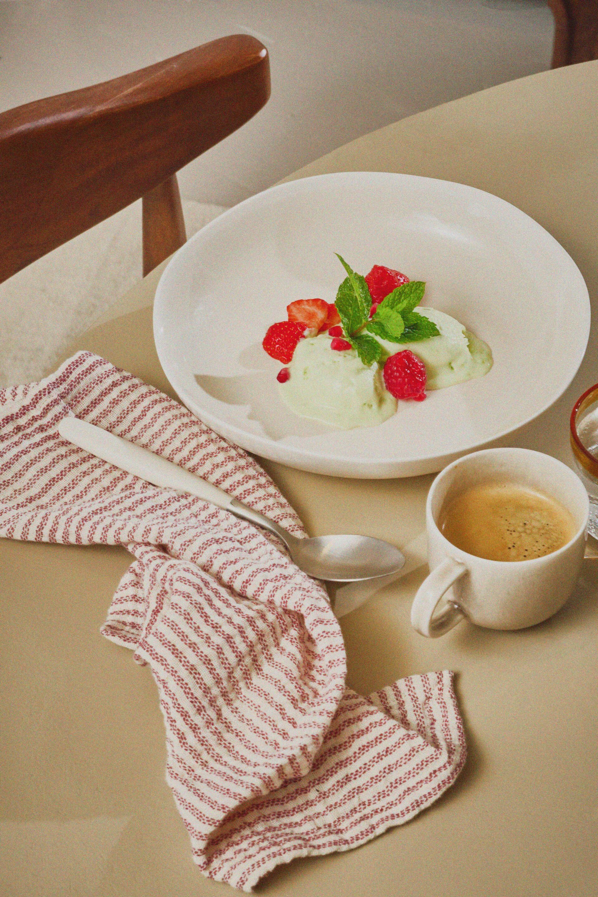 Фарфоровая тарелка с круглым дном POMAX печенье ARCH-00092608 - Вид №2