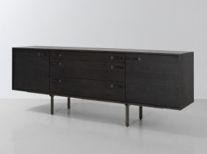 Дубовый шкаф