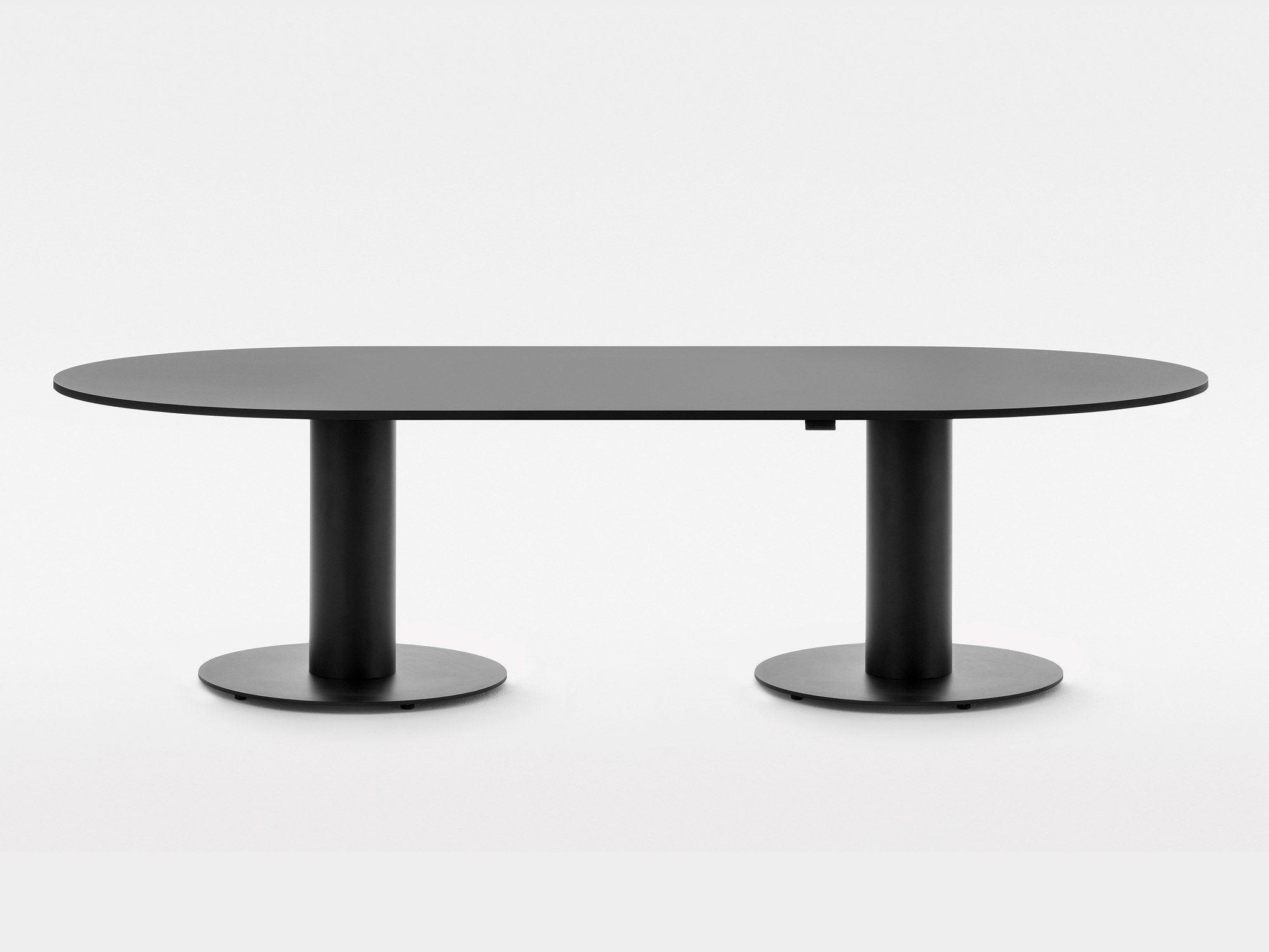 Окрашенный металлический регулируемый по высоте овальный стол для совещаний Mara Follow ARCH-00096195