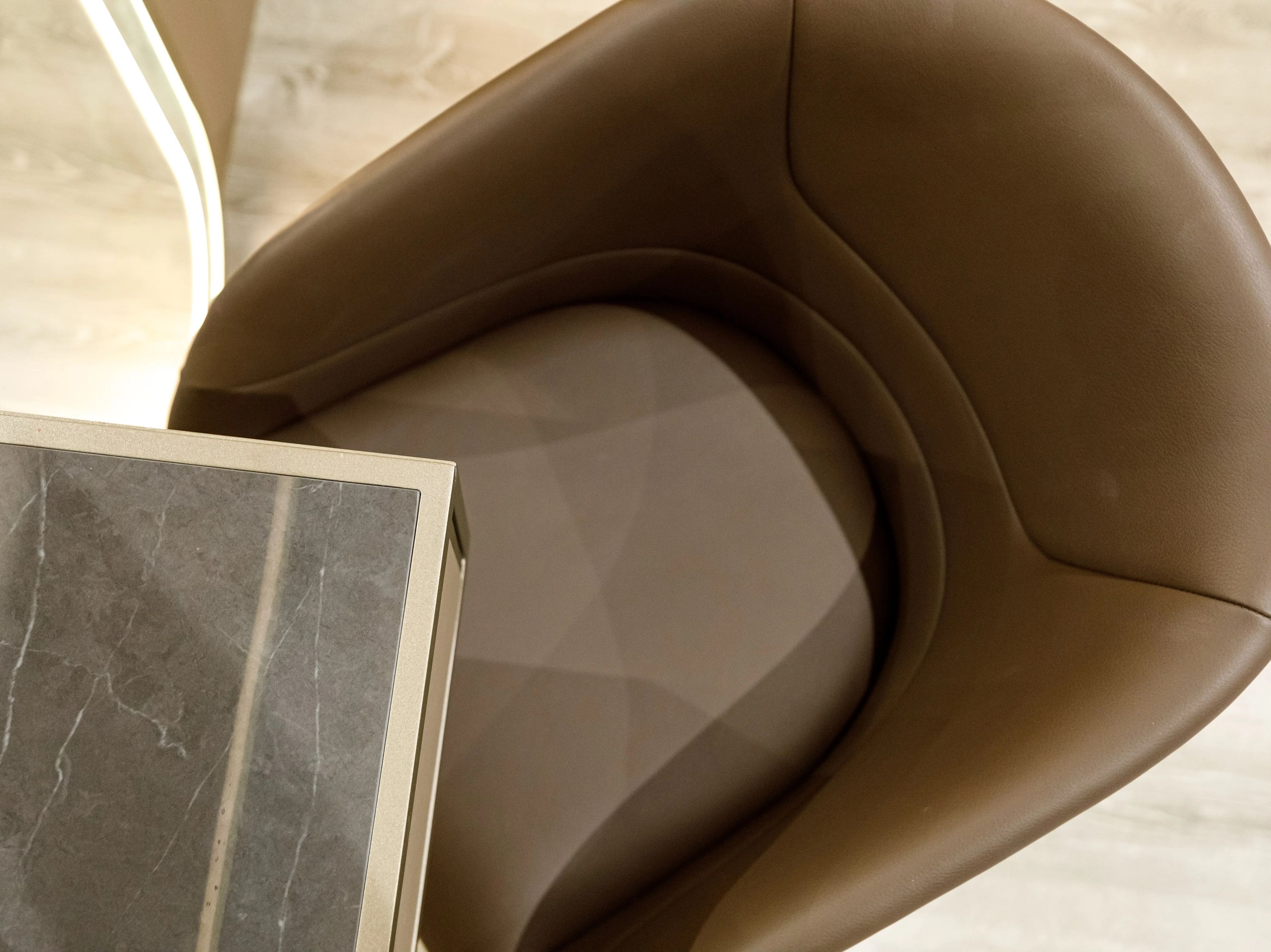 4-спицевое кожаное и стекловолоконное кресло с регулируемой высотой ABLE APOLLO ARCH-00139882 - Вид №4